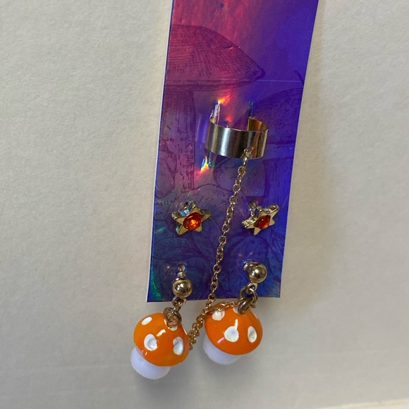 🆕 Pastel Mushroom Cuff Earring Set - Picture 4 of 9